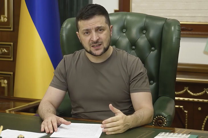 Tổng thống Volodymyr Zelensky bất ngờ xuất hiện trên truyền hình Nga - Ảnh 1.