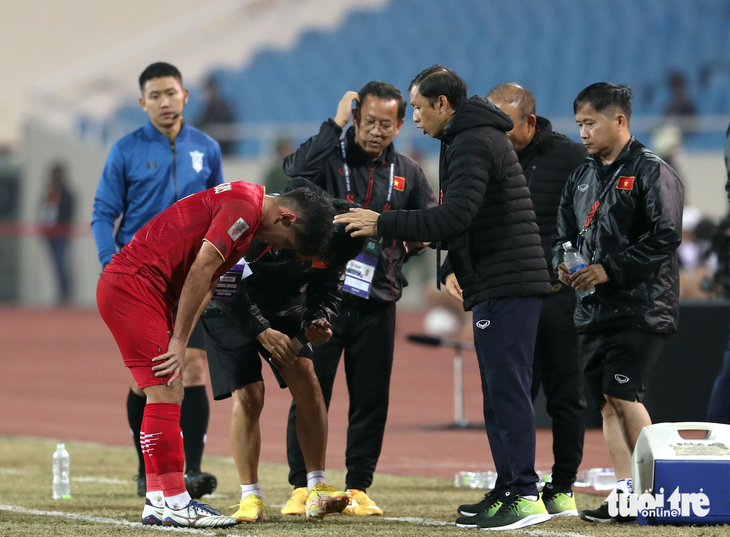 Cầu thủ Myanmar xin lỗi Hồng Duy - Ảnh 3.