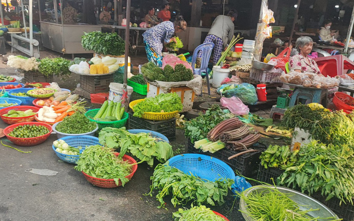 Giá rau củ, thủy hải sản 