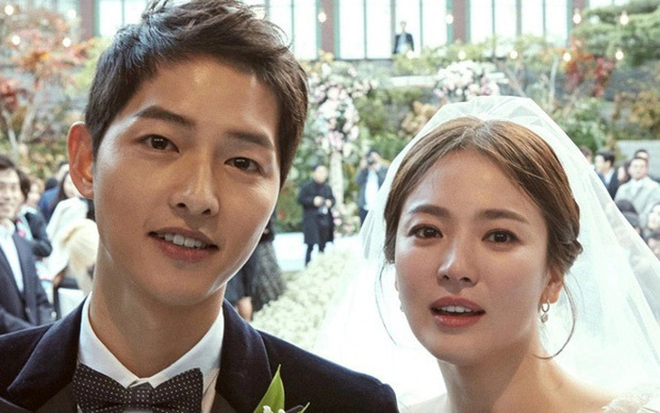 Song Joong Ki khổ vì hứa "trọn đời", Song Hye Kyo khổ vì thị phi ngoại tình