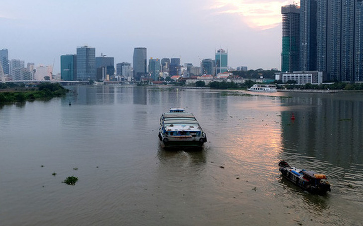 Yêu cầu hoàn chỉnh phương án thiết kế cầu đi bộ qua sông Sài Gòn