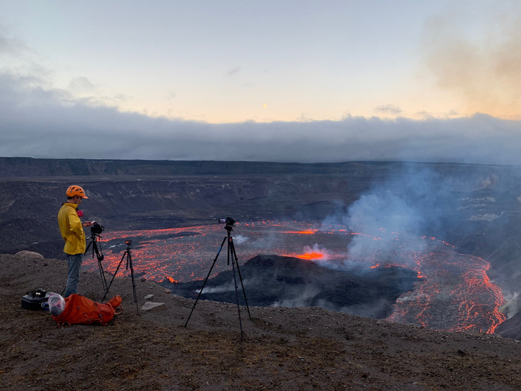 Núi lửa Kilauea ở Mỹ phun trào, lo khí độc phát tán - Ảnh 3.