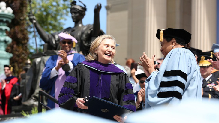 Bà Hillary Clinton trở thành giáo sư tại Đại học Columbia - Ảnh 1.