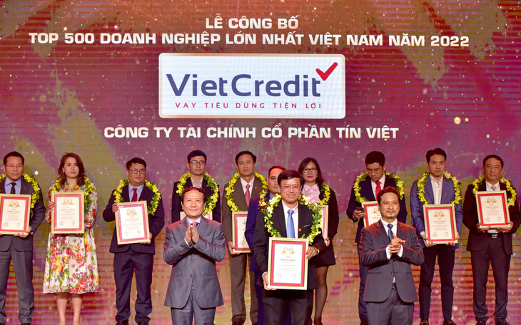 VietCredit lần thứ hai được vinh danh TOP 500 doanh nghiệp lớn nhất Việt Nam 2022