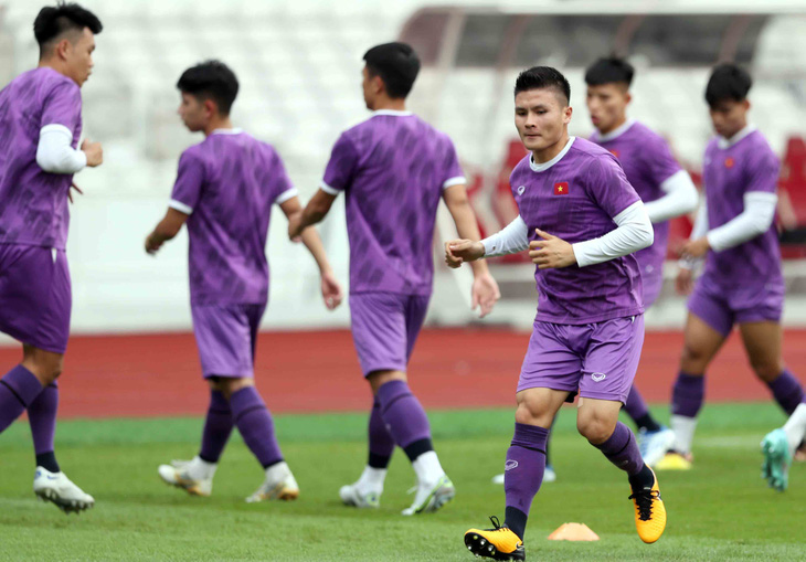 Bán kết lượt đi với Indonesia: Trận đấu khó của tuyển Việt Nam - Ảnh 1.
