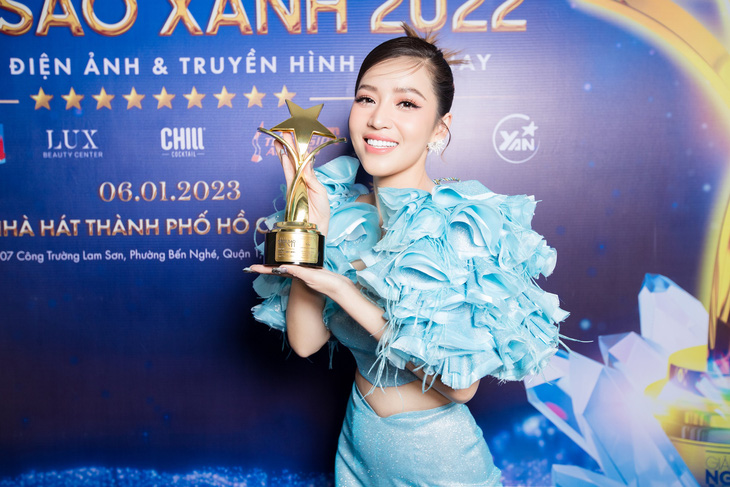 Việt Hương, Puka nói gì khi nhận giải Ngôi sao xanh 2022 - Ảnh 3.