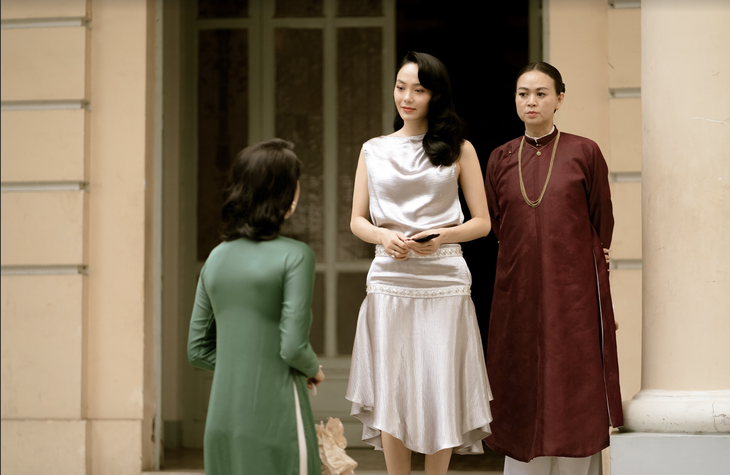 Nhân vật đầu tiên của The masked singer Vietnam mùa 2 xuất hiện, Trịnh Sảng bị tố bạo hành con nhỏ - Ảnh 2.