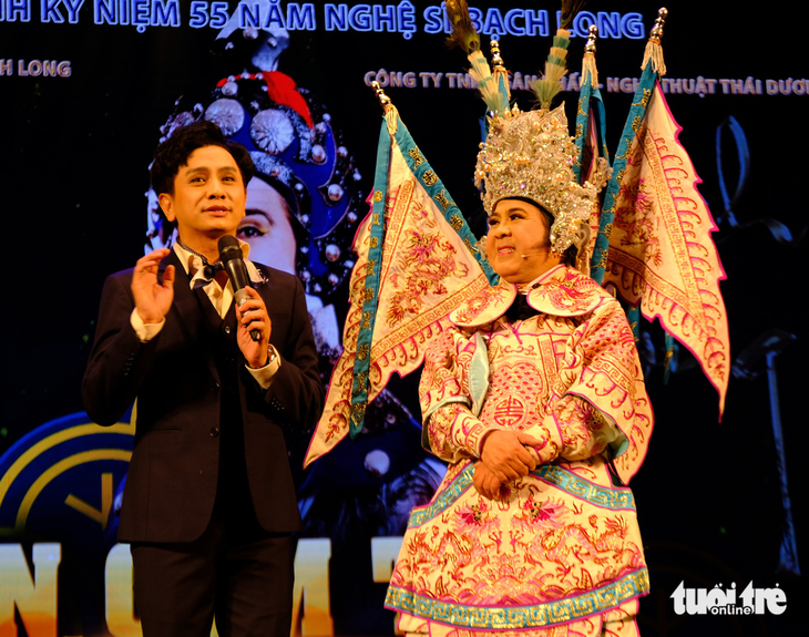 Nghệ sĩ Bạch Long hạnh phúc trong live show 55 năm theo nghiệp hát - Ảnh 2.