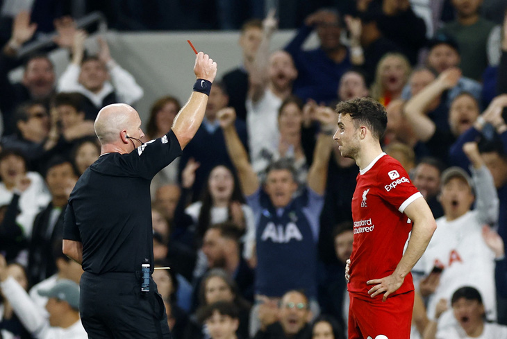 Tottenham thắng 9 người Liverpool ở phút bù giờ - Tuổi Trẻ Online