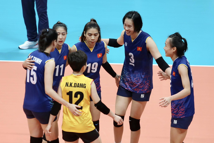 Tuyển bóng chuyền nữ Việt Nam đang thi đấu rất hay trước Hàn Quốc - Ảnh: Đ.K