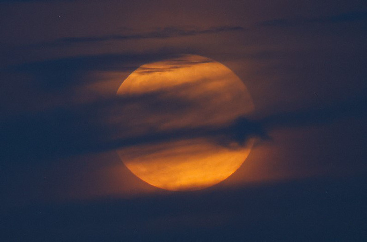 Siêu trăng ở Matxcơva, Nga - Ảnh: Anadolu/Getty Images