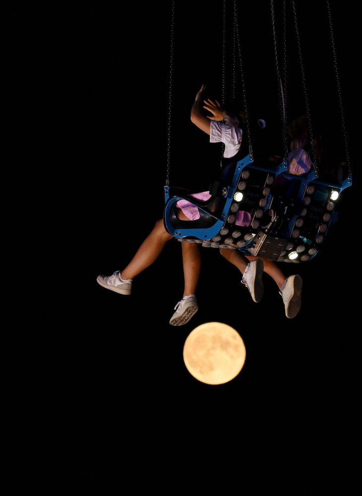 Siêu trăng ở Munich, Đức - Ảnh: CHRISTOF STACHE/AFP/Getty Images
