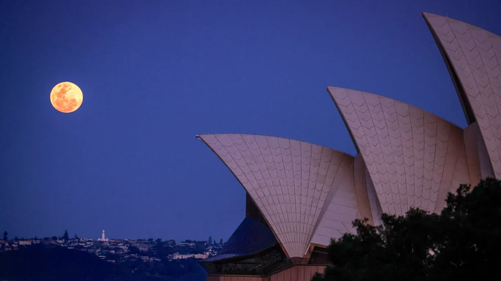 Siêu trăng ở Sydney, Úc - Ảnh: David Gray/AFP/Getty Images
