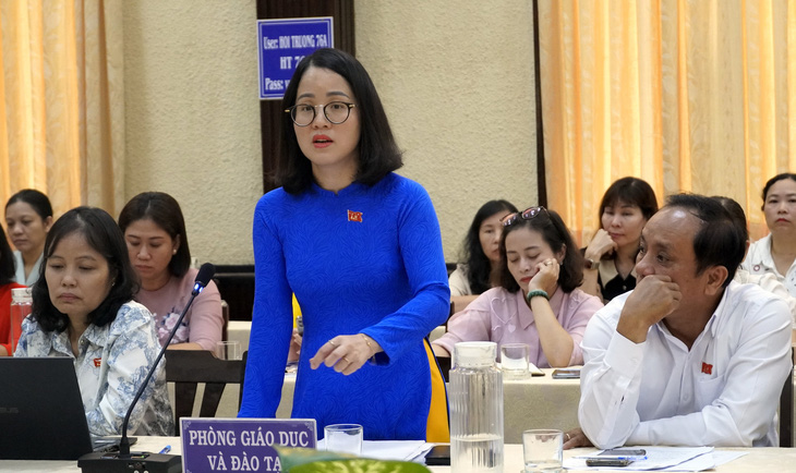 Bà Nguyễn Thị Lan Hương - trưởng Phòng Giáo dục và Đào tạo TP Vũng Tàu - nói về tình trạng thiếu giáo viên trầm trọng - Ảnh: ĐÔNG HÀ