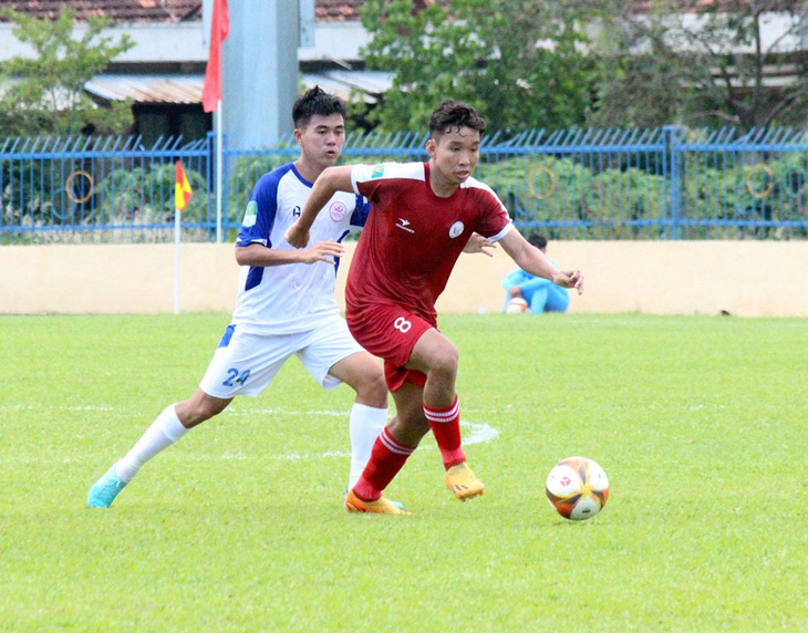 Bình Thuận (áo đỏ) ở Giải hạng nhất 2023 - Ảnh: VPF