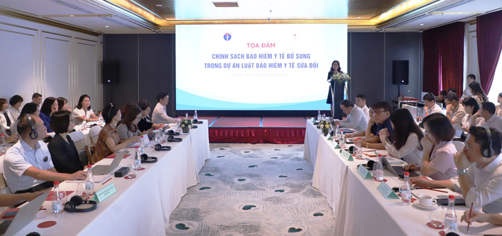 Toàn cảnh tọa đàm chính sách BHYT bổ sung trong dự án Luật BHYT sửa đổi ngày 10-10 tại Hà Nội - Ảnh: T.MINH
