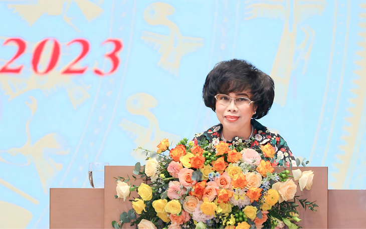 Bà Thái Hương, chủ tịch hội đồng chiến lược Tập đoàn TH, chủ tịch Hiệp hội Nữ doanh nhân Việt Nam, phát biểu tại buổi gặp mặt - Ảnh: VGP