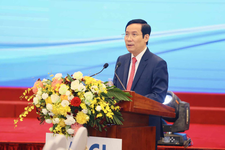 Ông Phạm Tấn Công, chủ tịch VCCI, phát biểu tại hội nghị sáng 11-10 ở Hà Nội - Ảnh: B.N.