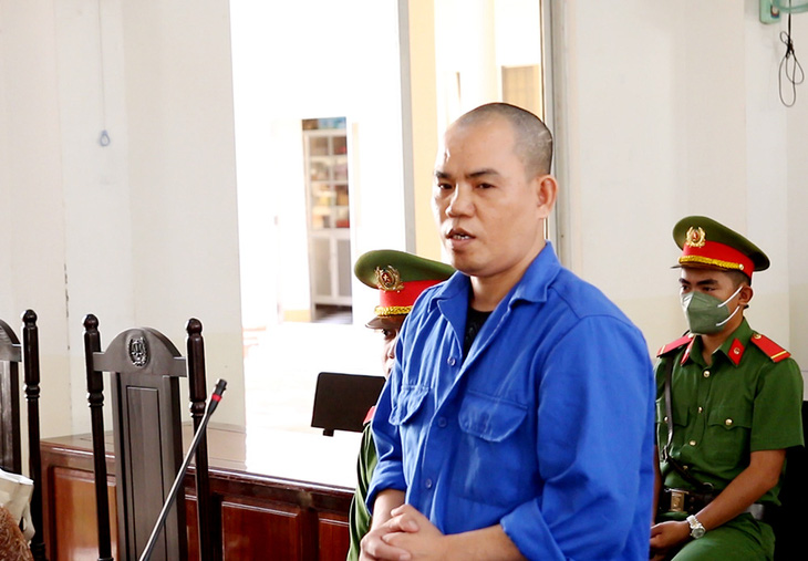 Tòa án nhân dân tỉnh An Giang tuyên tử hình người đàn ông ghen tuông phóng hỏa đốt nhà khiến hai mẹ con tử vong - Ảnh: TIẾN VĂN