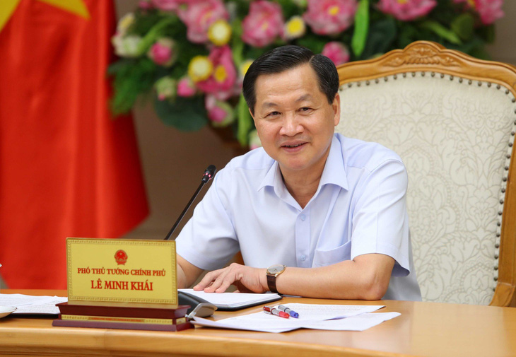 Phó thủ tướng Lê Minh Khái chủ trì cuộc họp - Ảnh: VGP