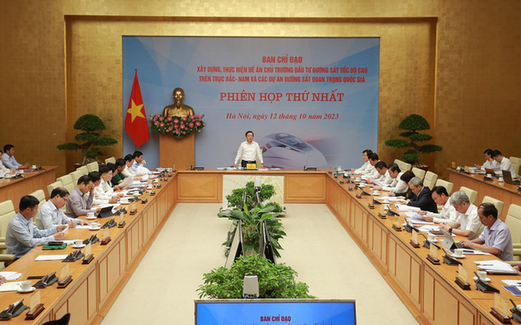 Theo Phó thủ tướng Trần Hồng Hà, việc lựa chọn kịch bản phát triển đường sắt tốc độ cao phải do thị trường quyết định - Ảnh: VGP