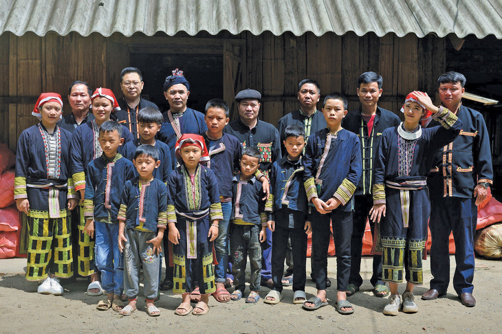 Người dân tộc Dao đỏ tỉnh Thái Nguyên - Ảnh: Lý Hoàng Long