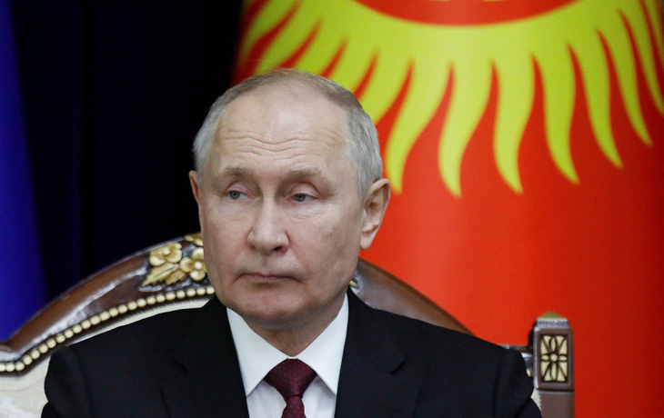 Tổng thống Nga Vladimir Putin tại Kyrgyzstan ngày 12-10 - Ảnh: REUTERS