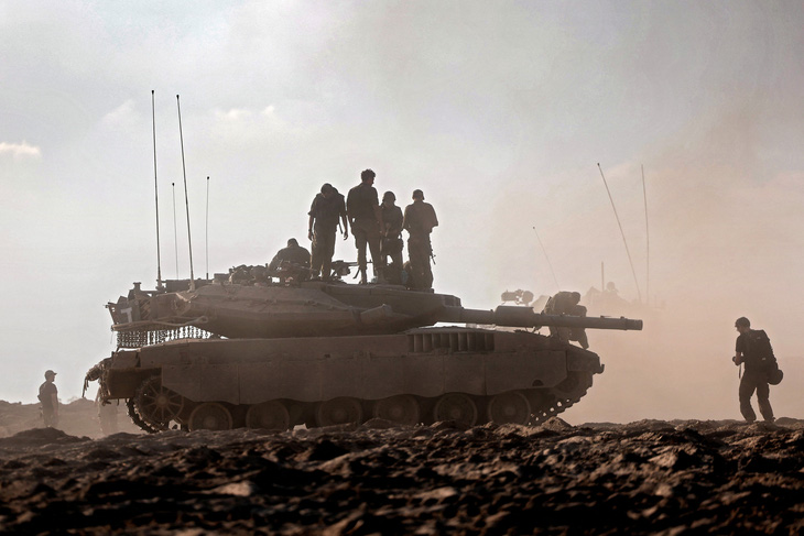 Binh sĩ Israel giữ vị trí ở khu vực miền Nam, ngày 14-10 - Ảnh: AFP