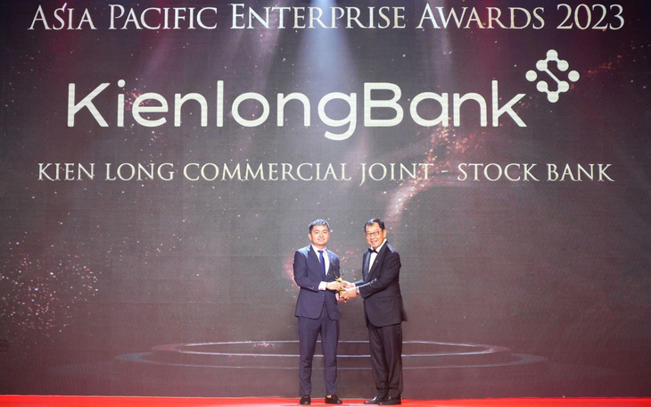 KienlongBank giành cú đúp giải thưởng uy tín của khu vực