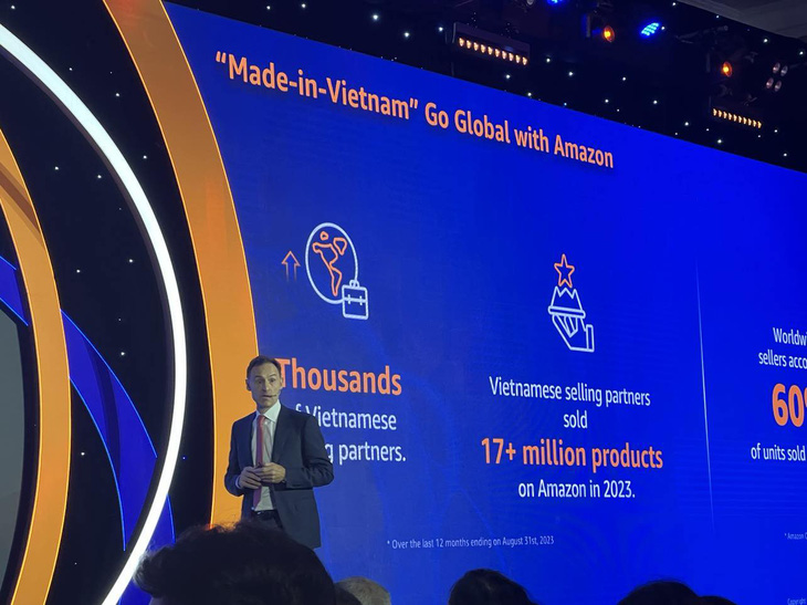 Phó chủ tịch Tập đoàn Amazon - ông Eric Broussard - khẳng định đây là thời điểm để Việt Nam tăng tốc phát triển vào thị trường thương mại điện tử toàn cầu - Ảnh: T.HÀ