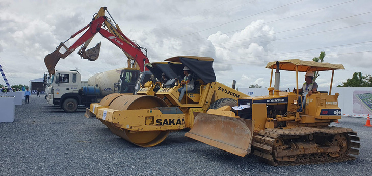 Khu công nghiệp VSIP Cần Thơ đã được khởi công, khi hoàn thành sẽ cần hàng chục ngàn lao động - Ảnh: LÊ DÂN