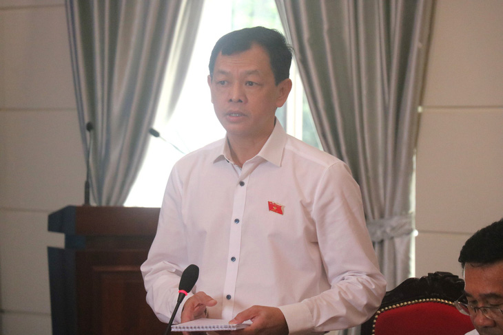 Ông Nguyễn Tri Thức - giám đốc Bệnh viện Chợ Rẫy TP.HCM - phát biểu tại hội nghị tiếp xúc cử tri - Ảnh: CẨM NƯƠNG
