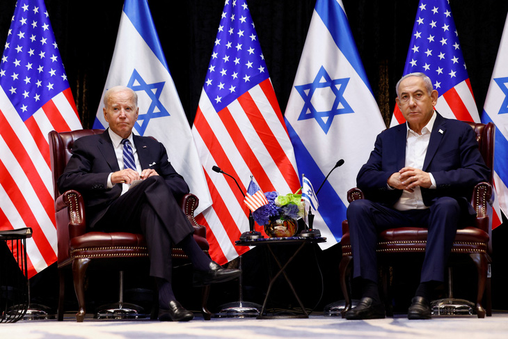Tổng thống Mỹ Joe Biden gặp Thủ tướng Israel  Benjamin Netanyahu tại Tel Aviv ngày 18-10 - Ảnh: REUTERS
