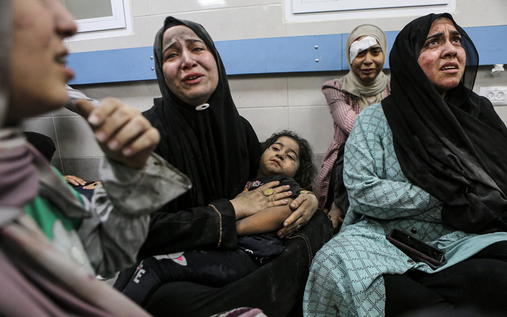 Ai tấn công bệnh viện ở Gaza khiến 500 người chết?