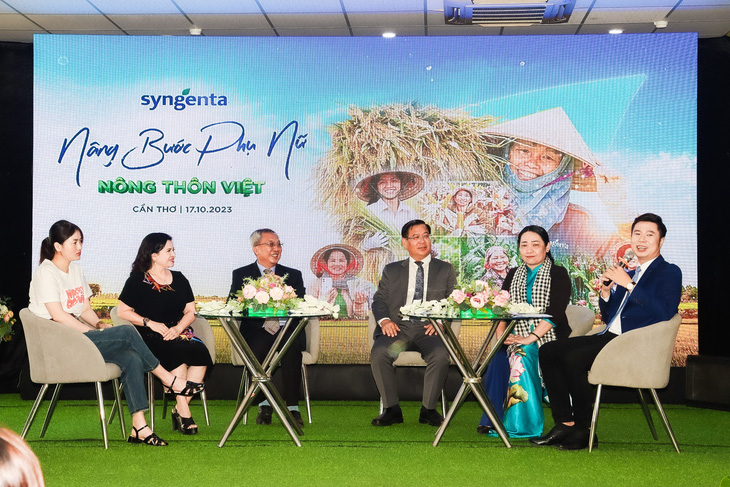 Đại diện các sở, ngành, đại diện lãnh đạo Công ty Syngenta Việt Nam và các chuyên gia tham gia giao lưu tại hội thảo - Ảnh: P.D.