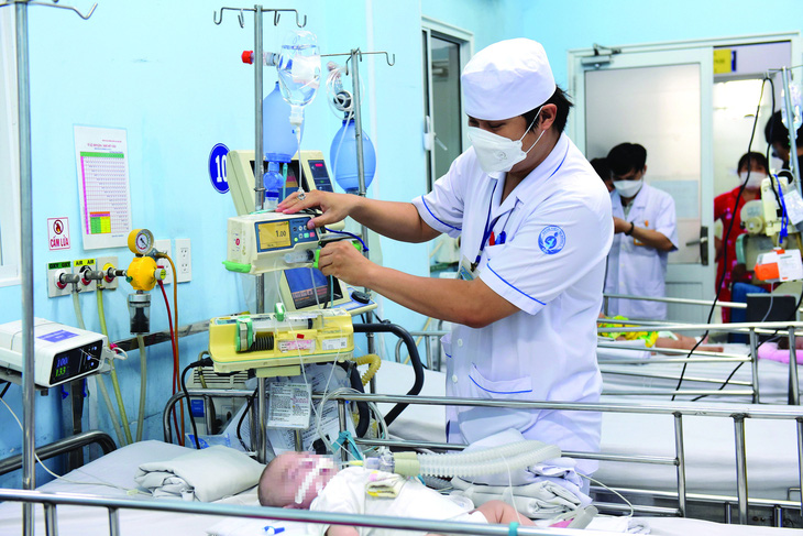 Trẻ em điều trị sốt xuất huyết tại Bệnh viện Nhi Đồng 1, TP.HCM. Ảnh: DUYÊN PHAN