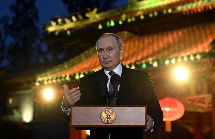 Tổng thống Nga Putin phát biểu tại buổi họp báo sau khi dự &quot;Diễn đàn cấp cao hợp tác quốc tế Sáng kiến Vành đai và Con đường&quot; ở Trung Quốc hôm 18-10 - Ảnh: REUTERS