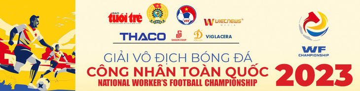 Báo Tuổi Trẻ tặng đội vô địch Giải bóng đá công nhân 1 năm dùng Tuổi Trẻ Sao - Ảnh 3.