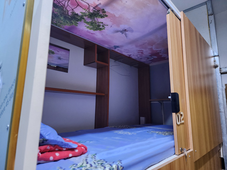 Hộp ngủ ở căn nhà trong hẻm 179 đường Bạch Đằng, quận Bình Thạnh rộng khoảng 2m² - Ảnh: MINH HÒA