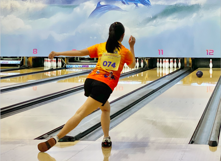 Nhiều bowler nữ tham dự Giải vô địch bowling các CLB quốc gia 2023 - Ảnh: NHẬT NAM