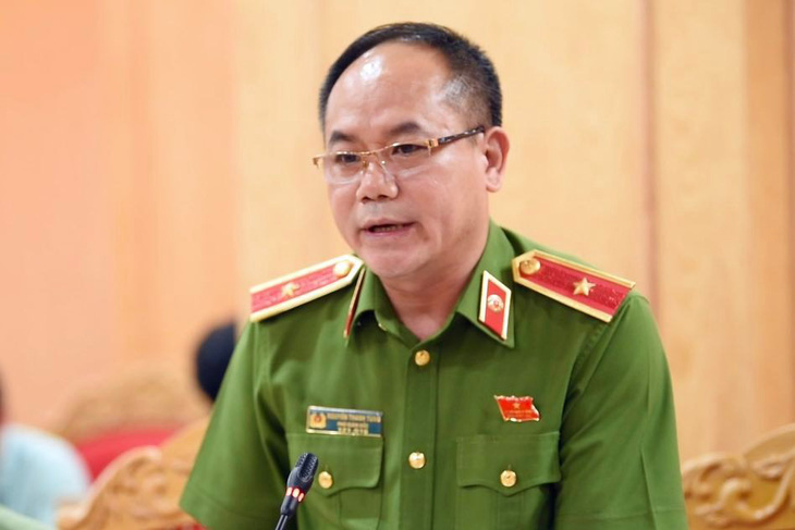 Thiếu tướng Nguyễn Thanh Tùng thông tin về diễn biến điều tra vụ cháy chung cư mini làm 56 người chết - Ảnh: DANH TRỌNG
