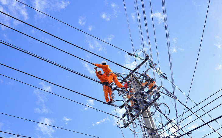Tổng công ty Điện lực TP.HCM cho biết sẽ thay đổi ngày ghi chỉ số điện về cuối tháng 9-2023, áp dụng cho một số khách hàng dùng điện tại TP.HCM - Ảnh: EVN