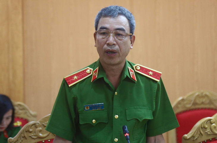 Thiếu tướng Nguyễn Văn Thành thông tin về diễn biến điều tra vụ án Vạn Thịnh Phát - Ảnh: DANH TRỌNG