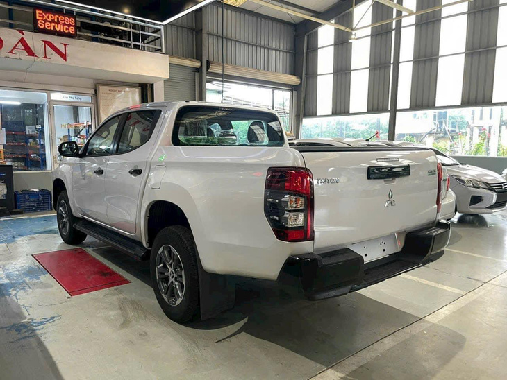 Đây là phiên bản số sàn duy nhất của Mitsubishi Triton bán tại Việt Nam. Các phiên bản bán khách hàng cá nhân đều được trang bị hộp số tự động - Ảnh: Đại lý Mitsubishi/Facebook