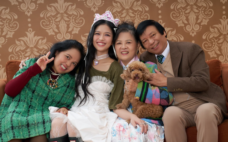 Suni Hạ Linh lần đầu khoe ảnh gia đình, tiết lộ ‘gia thế’ bất ngờ