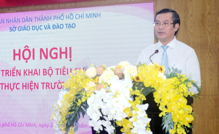 Ông Nguyễn Văn Phúc, thứ trưởng Bộ Giáo dục và Đào tạo, phát biểu tại Hội nghị triển khai Bộ tiêu chí trường học hạnh phúc - Ảnh: PHÚC HỒ