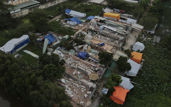 Hàng trăm căn nhà xây 'lụi' phải phá dỡ, trách nhiệm quận Bình Tân và các phường ở đâu?