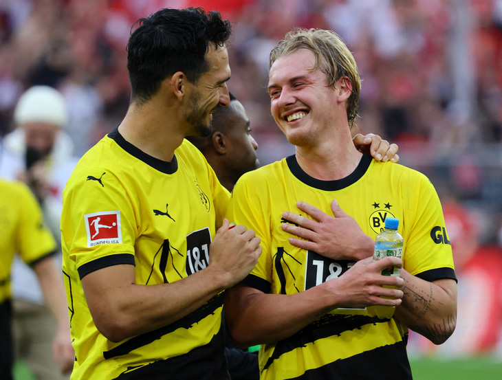 Dortmund tạm chiếm ngôi đầu Bundesliga sau chiến thắng trước Bremen - Ảnh: REUTERS