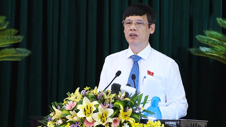 Ông Nguyễn Đình Xứng - cựu chủ tịch UBND tỉnh Thanh Hóa - tại một cuộc họp khi còn đương chức, vừa bị khởi tố - Ảnh: HÀ ĐỒNG