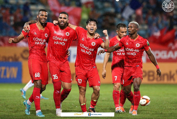 Công an Hà Nội bắt đầu hành trình bảo vệ ngôi vương V-League - Ảnh: CAHN